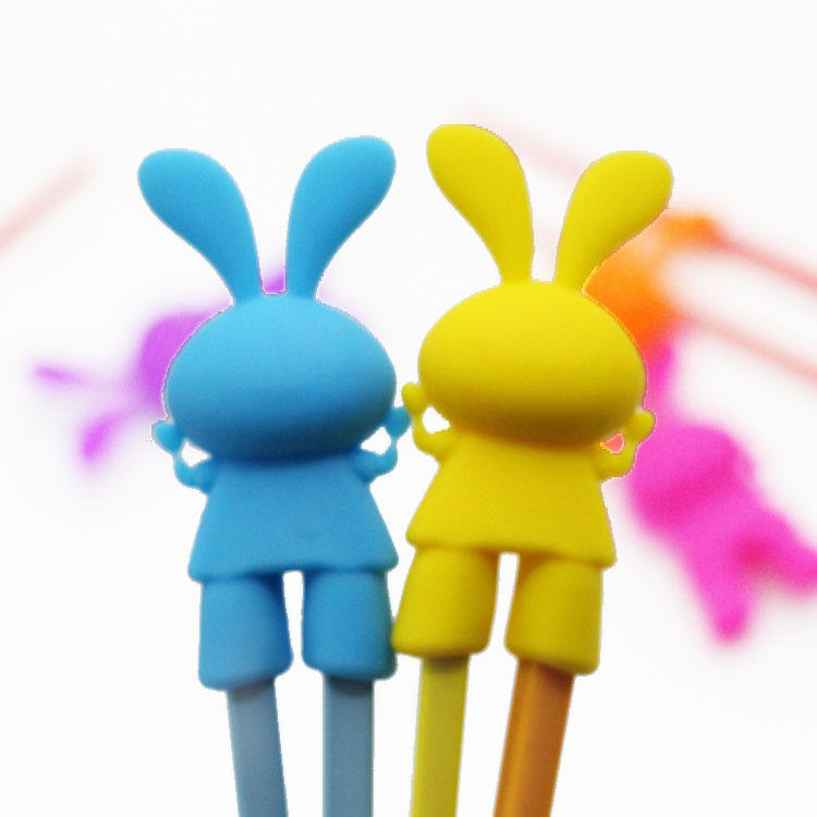 Cartoon Rabit geformter Silikonhelfer-Essstäbchenkopf für Kindertraining
