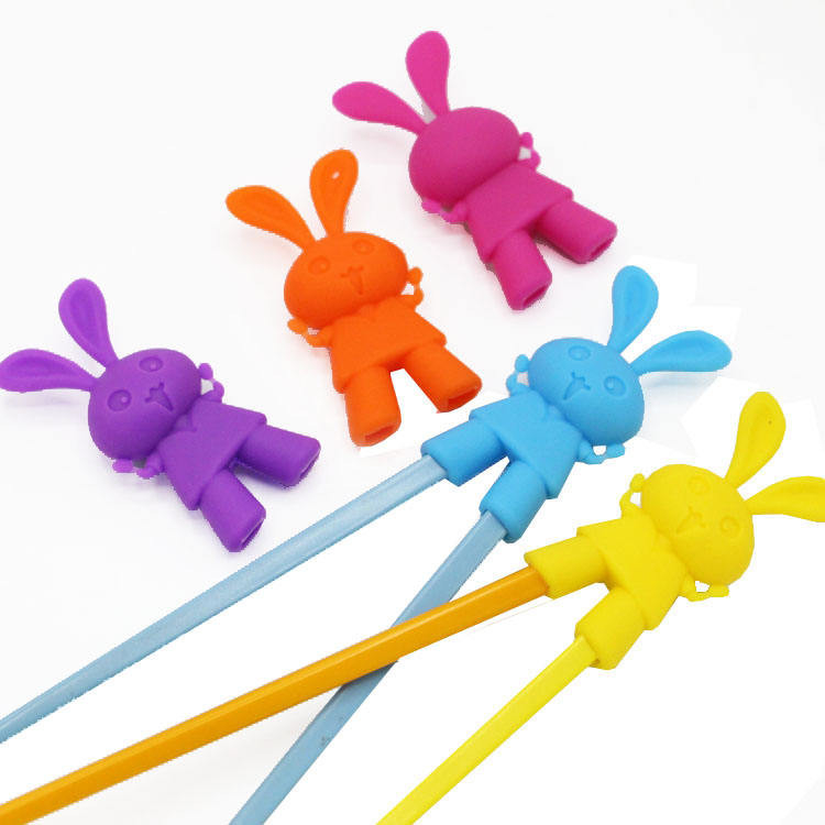Cartoon Rabit geformter Silikonhelfer-Essstäbchenkopf für Kindertraining