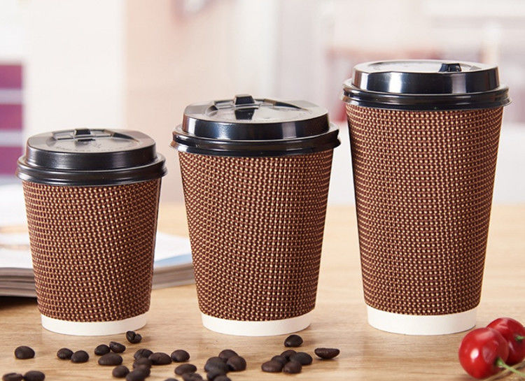 90mm Mund drei Schicht-gewölbte Wegwerfkaffeetassen 16oz